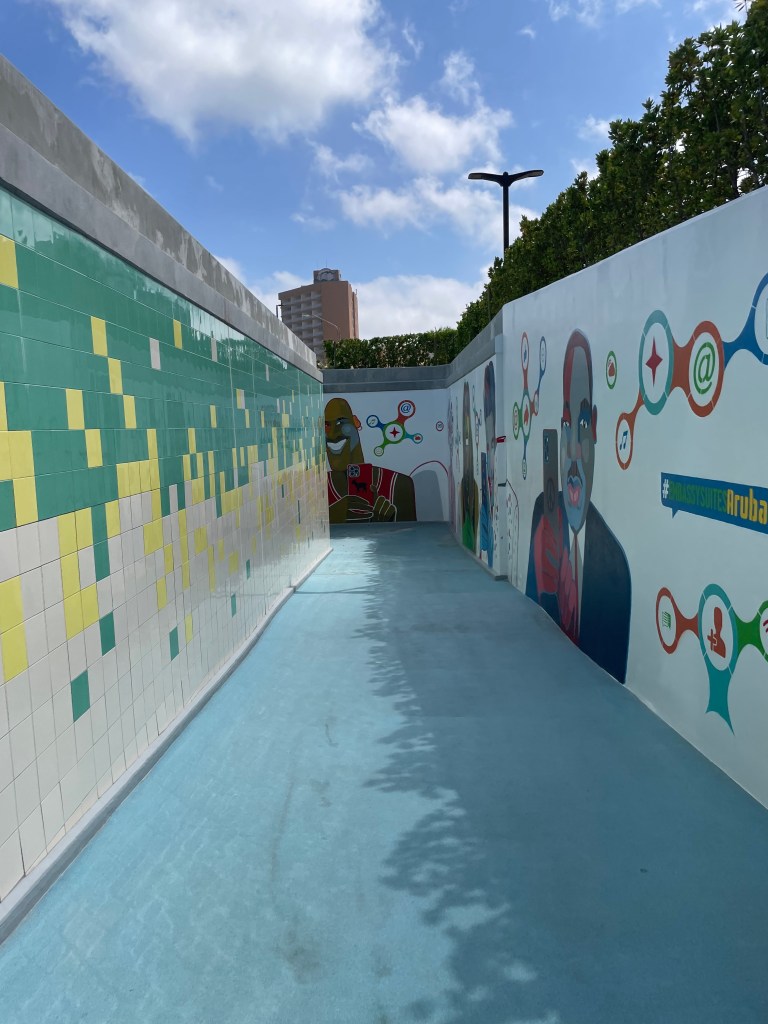 Tunnel bij Embassy aruba